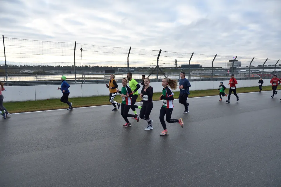 Hockenheimringlauf Impression 5 (2021-11-14 Hochenheim 021)
