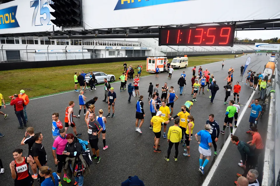 Hockenheimringlauf Impression 24 (2021-11-14 Hochenheim 150)