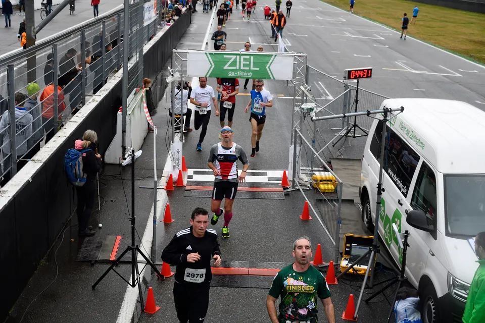 Hockenheimringlauf Impression 25 (2021-11-14 Hochenheim 151)
